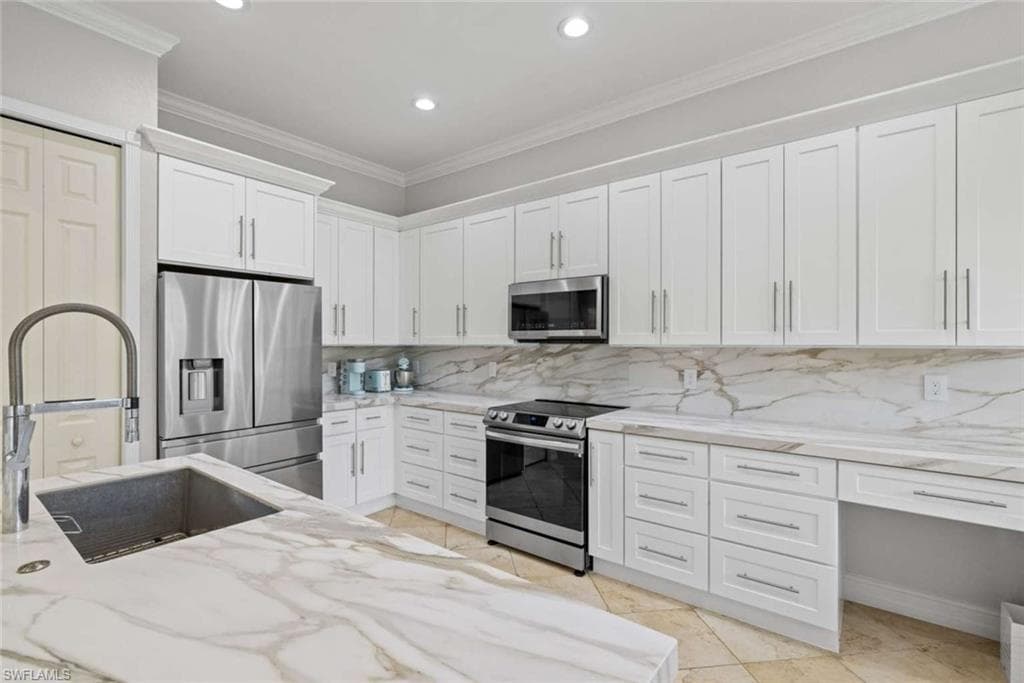 7080 Bergamo WAY 201 FORT MYERS, FL 33966