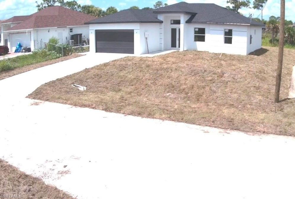 2813 Laura AVE N LEHIGH ACRES, FL 33971