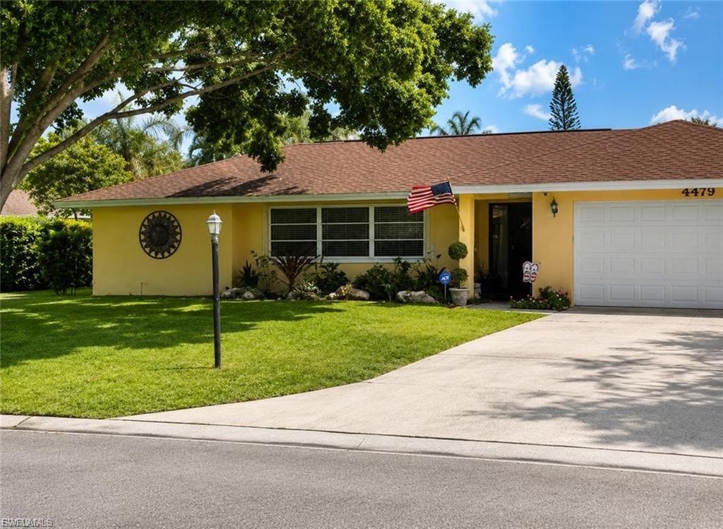 4479 Lakewood BLVD NAPLES, FL 34112
