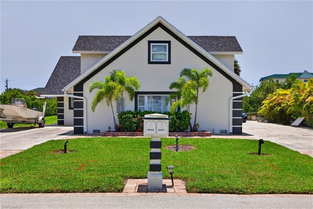 4851 Gary RD BONITA SPRINGS, FL 34134