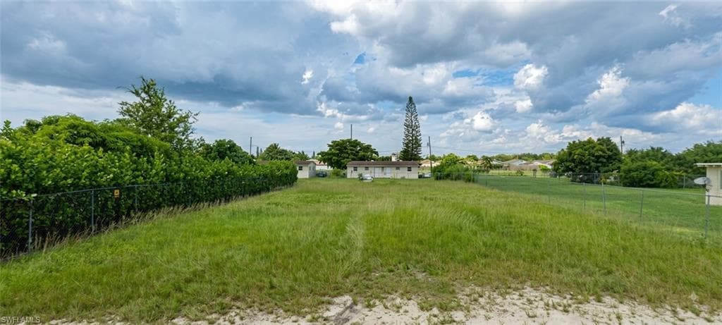 11821 SW 213 ST MIAMI, FL 33177