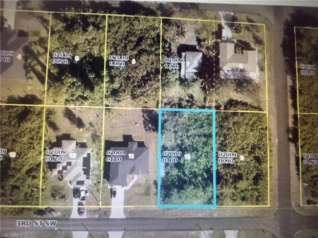 3002 3rd ST SW LEHIGH ACRES, FL 33976
