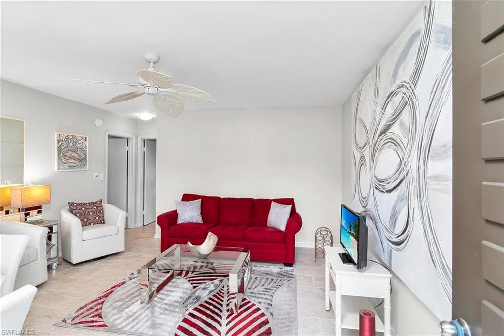 235 Seaview CT B2 MARCO ISLAND, FL 34145