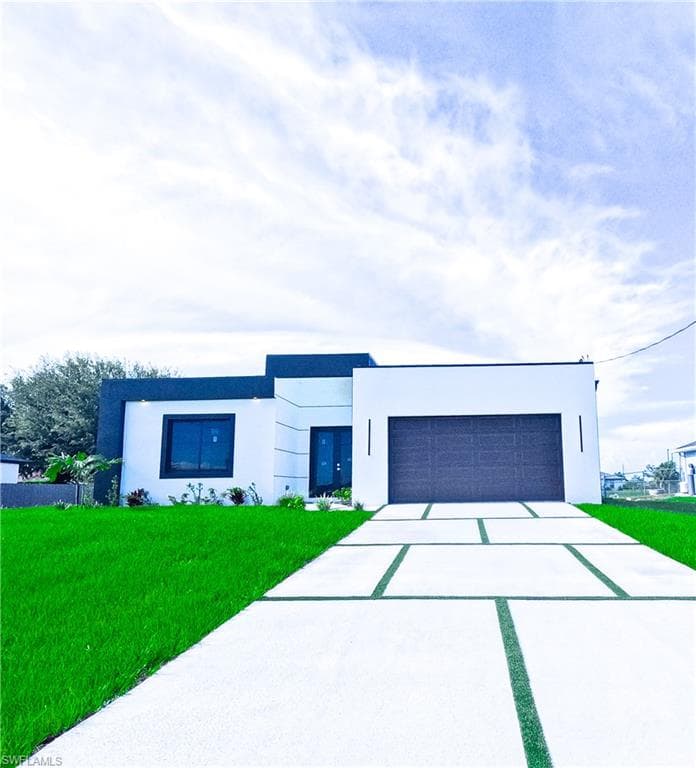 2421 NW 8th TER CAPE CORAL, FL 33993