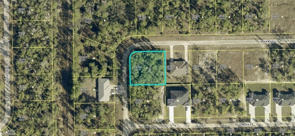 231 Rogers ST LEHIGH ACRES, FL 33972