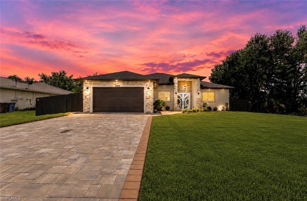 2903 4th ST SW LEHIGH ACRES, FL 33976
