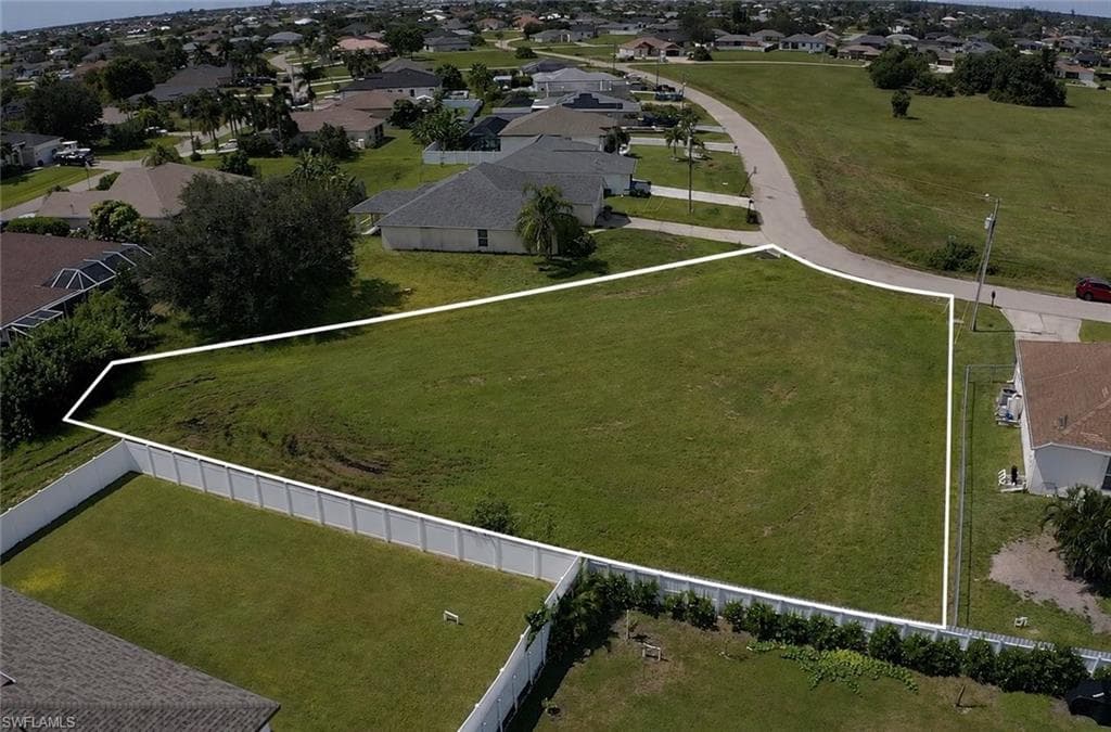 2832 NW 1st ST CAPE CORAL, FL 33993