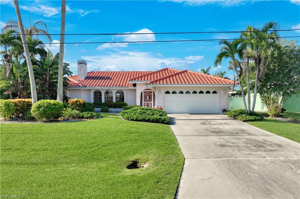 212 Kamal PKWY CAPE CORAL, FL 33904