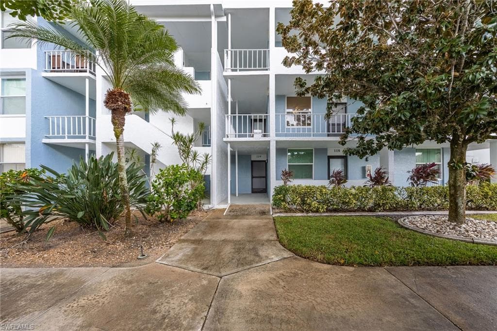 5959 Winkler RD 218 FORT MYERS, FL 33919