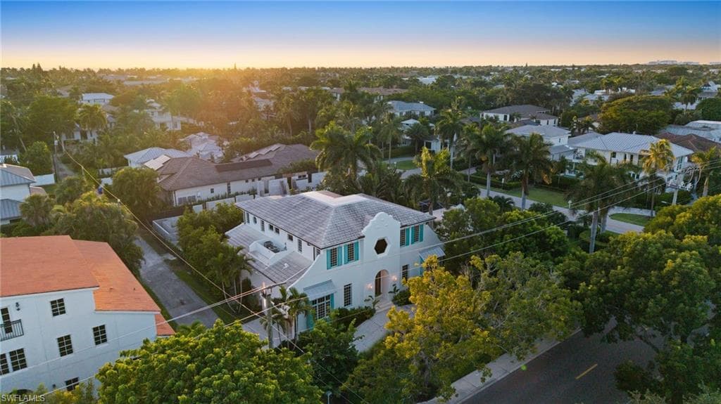 1140 8th ST S NAPLES, FL 34102