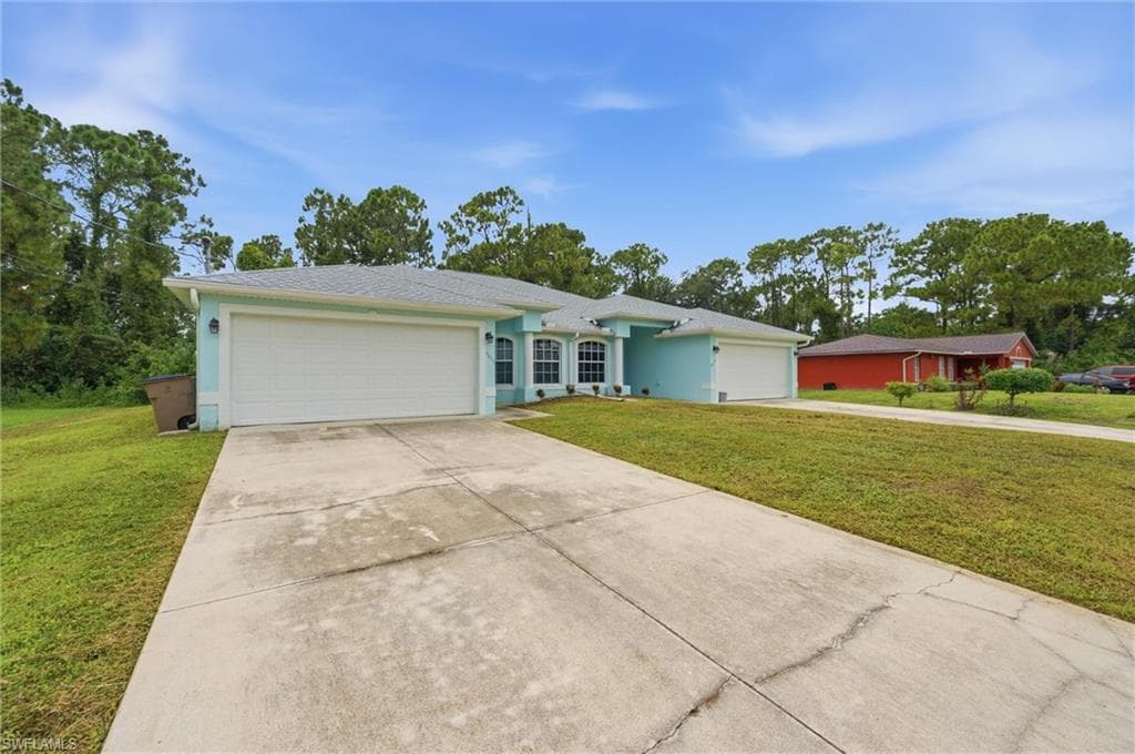 4615 29th ST SW LEHIGH ACRES, FL 33973