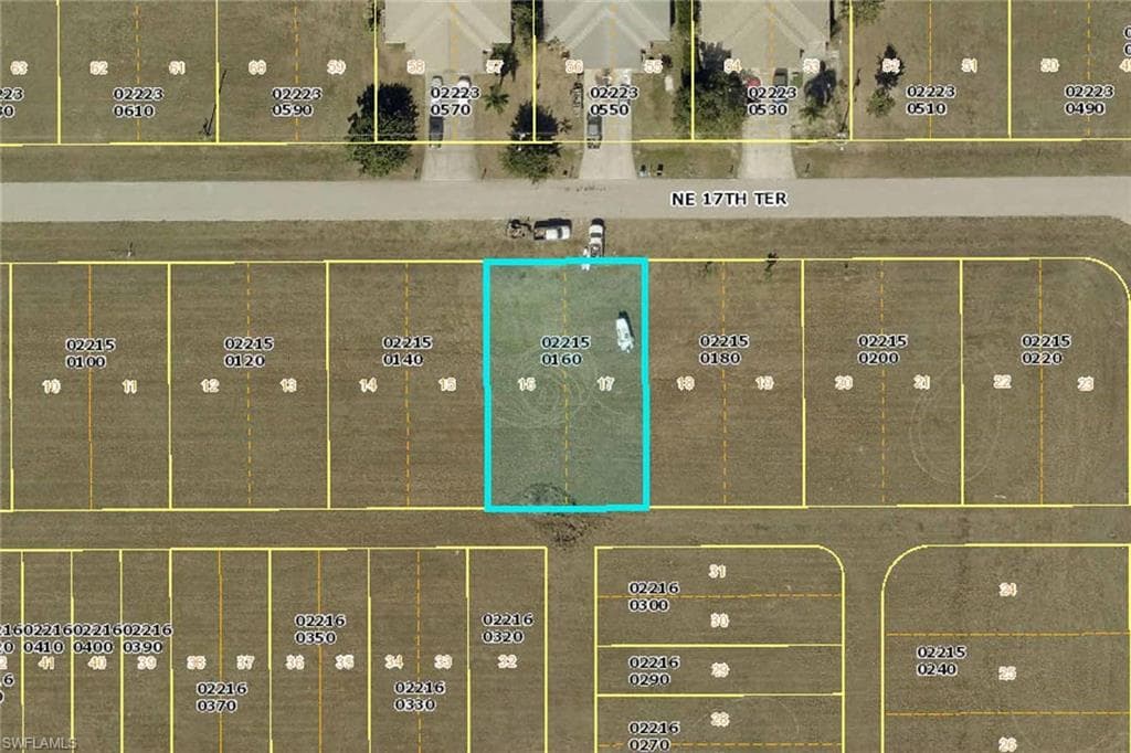 2032 NE 17th TER CAPE CORAL, FL 33909