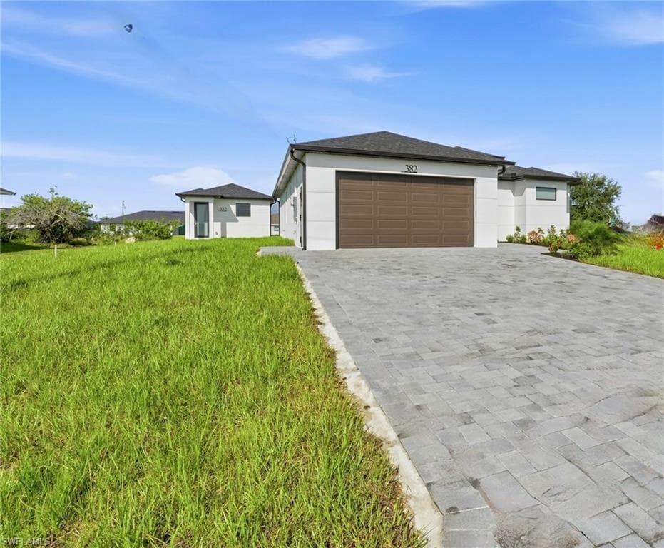 382 Pauline AVE LEHIGH ACRES, FL 33974
