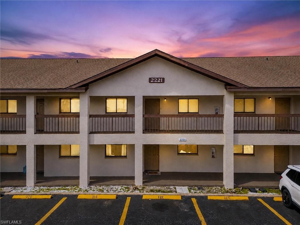 2221 E 5th ST 21 LEHIGH ACRES, FL 33936
