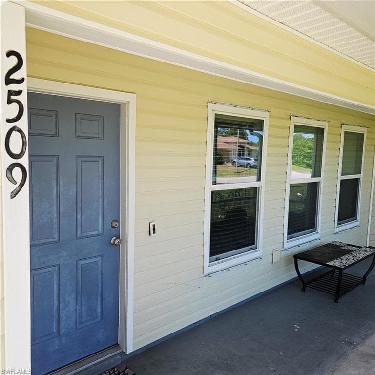 2509 42nd ST W LEHIGH ACRES, FL 33971