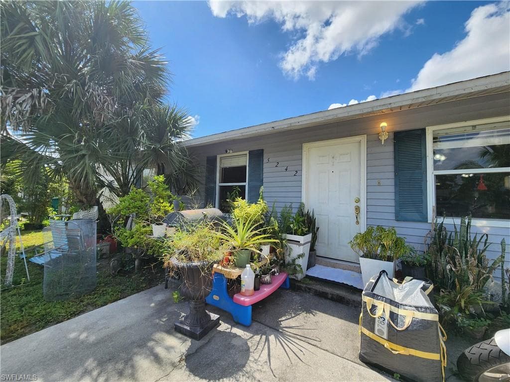 5242 Texas AVE NAPLES, FL 34113