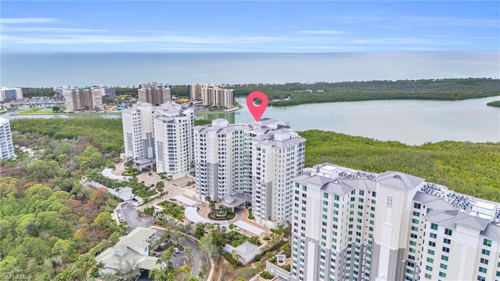 285 Grande WAY 401 NAPLES, FL 34110
