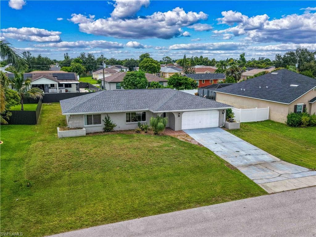 1720 1st AVE CAPE CORAL, FL 33991
