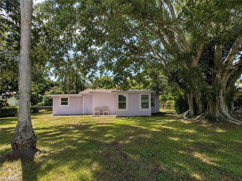 346 Muskegon AVE FORT MYERS, FL 33905