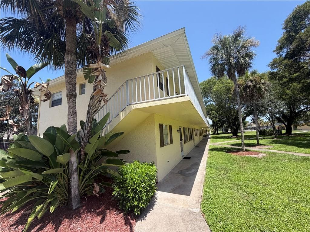 3325 Airport RD N I1 NAPLES, FL 34105