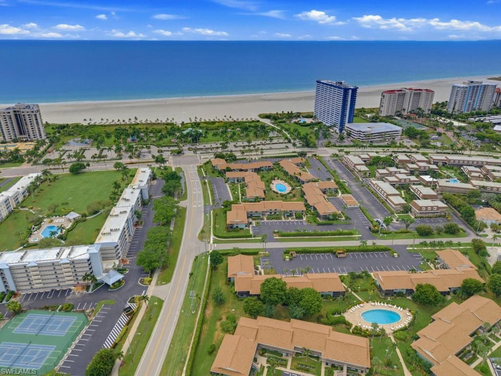 27 Greenbrier ST 109 MARCO ISLAND, FL 34145