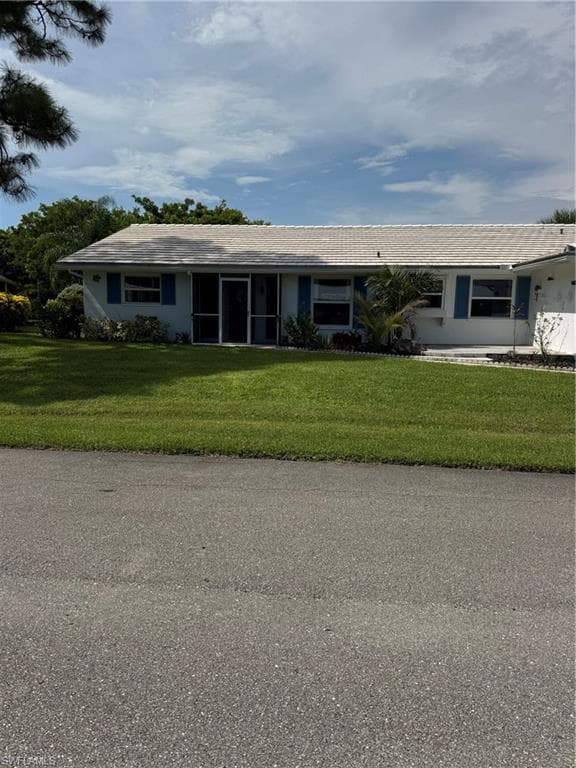 30 Maui CIR 30 NAPLES, FL 34112