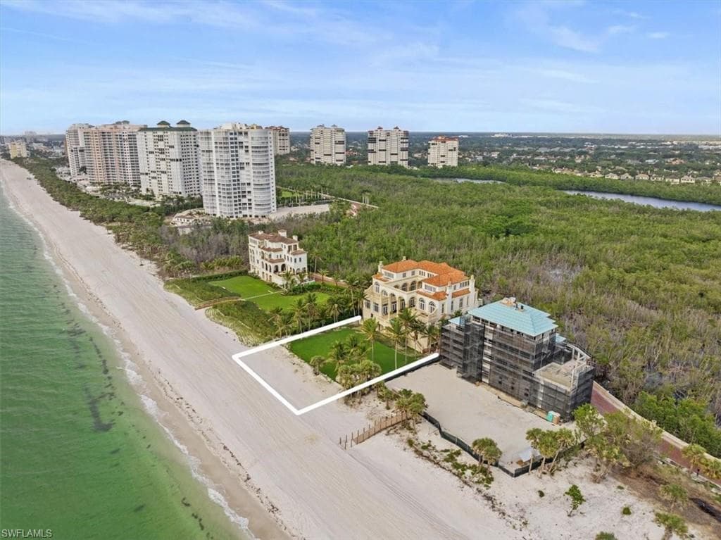 7613 Bay Colony DR NAPLES, FL 34108