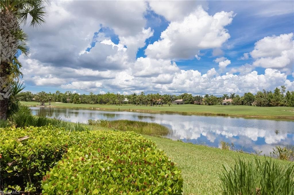3725 Montreux LN 103 NAPLES, FL 34114