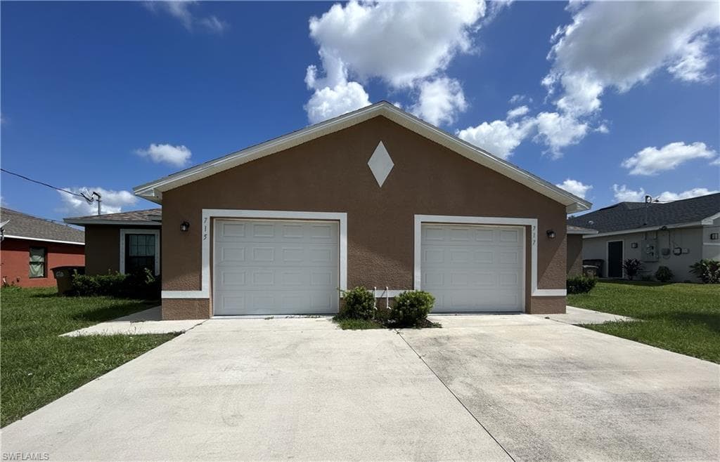 717 SE 7th ST CAPE CORAL, FL 33990