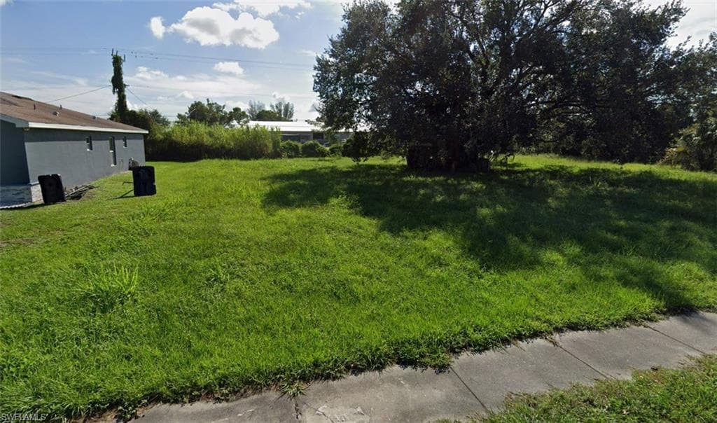 2037 Jaylen Watkins ST FORT MYERS, FL 33916
