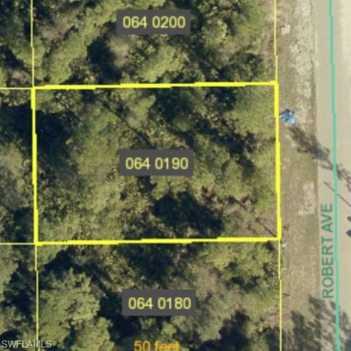 2011 Robert AVE ALVA, FL 33920