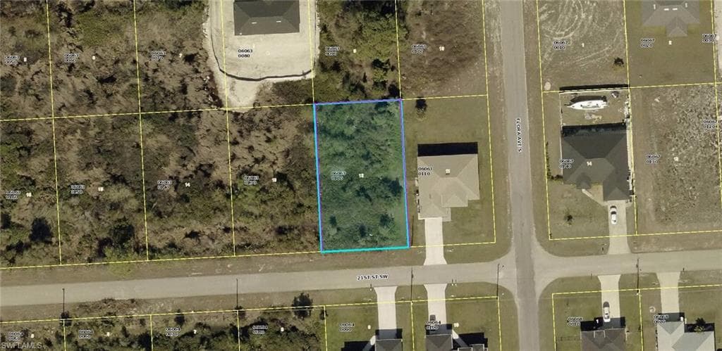 2802 21st ST SW LEHIGH ACRES, FL 33976