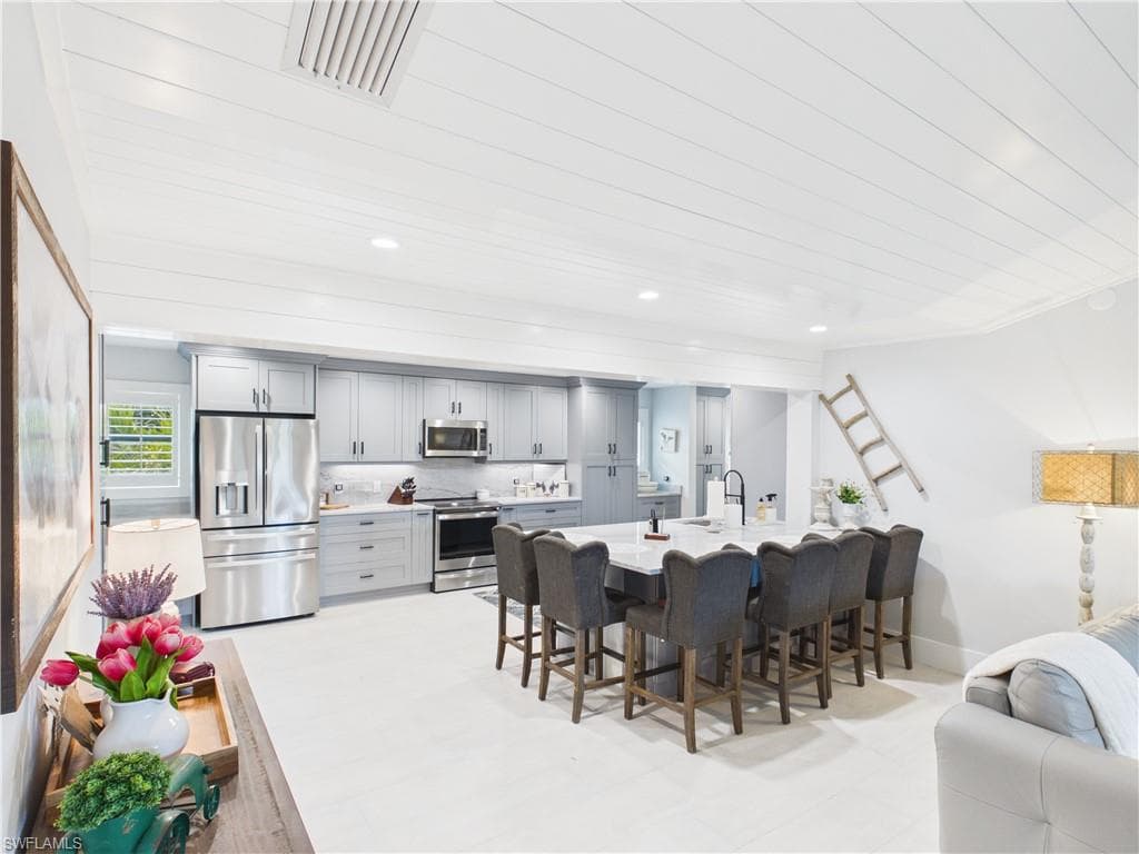 3650 Sunset BLVD NAPLES, FL 34112