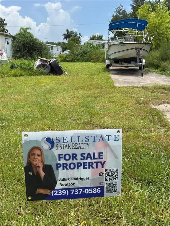 1319 Hickory AVE PUNTA GORDA, FL 33950