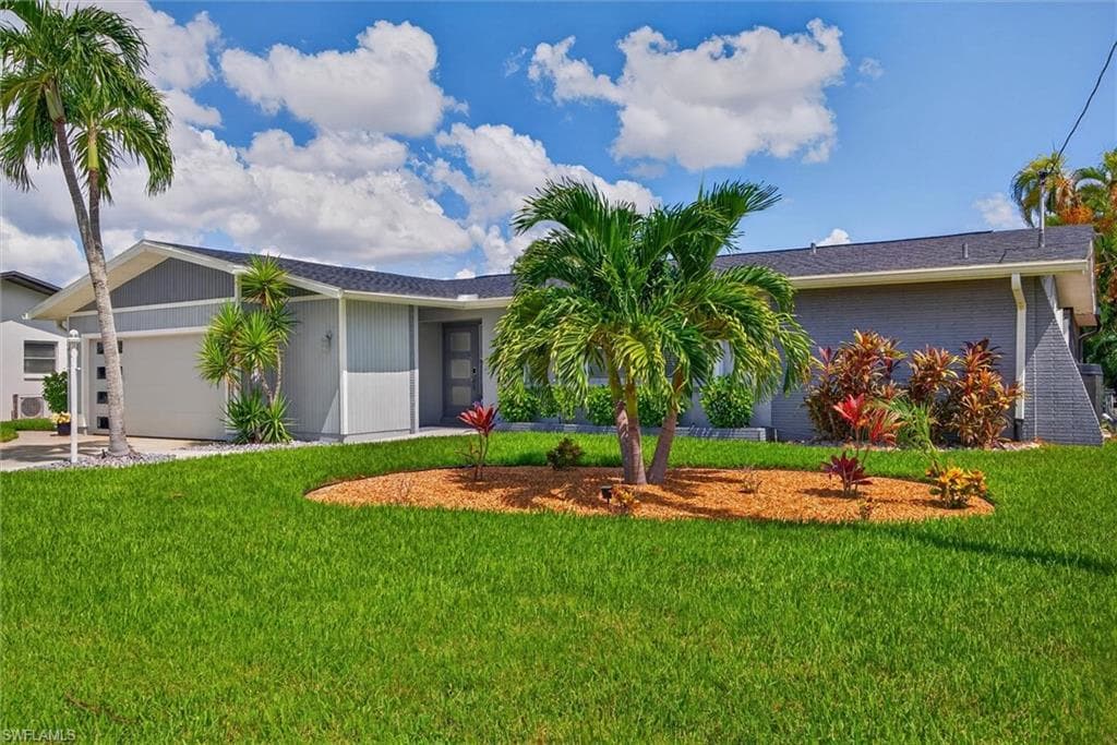 1633 Edith Esplanade CAPE CORAL, FL 33904