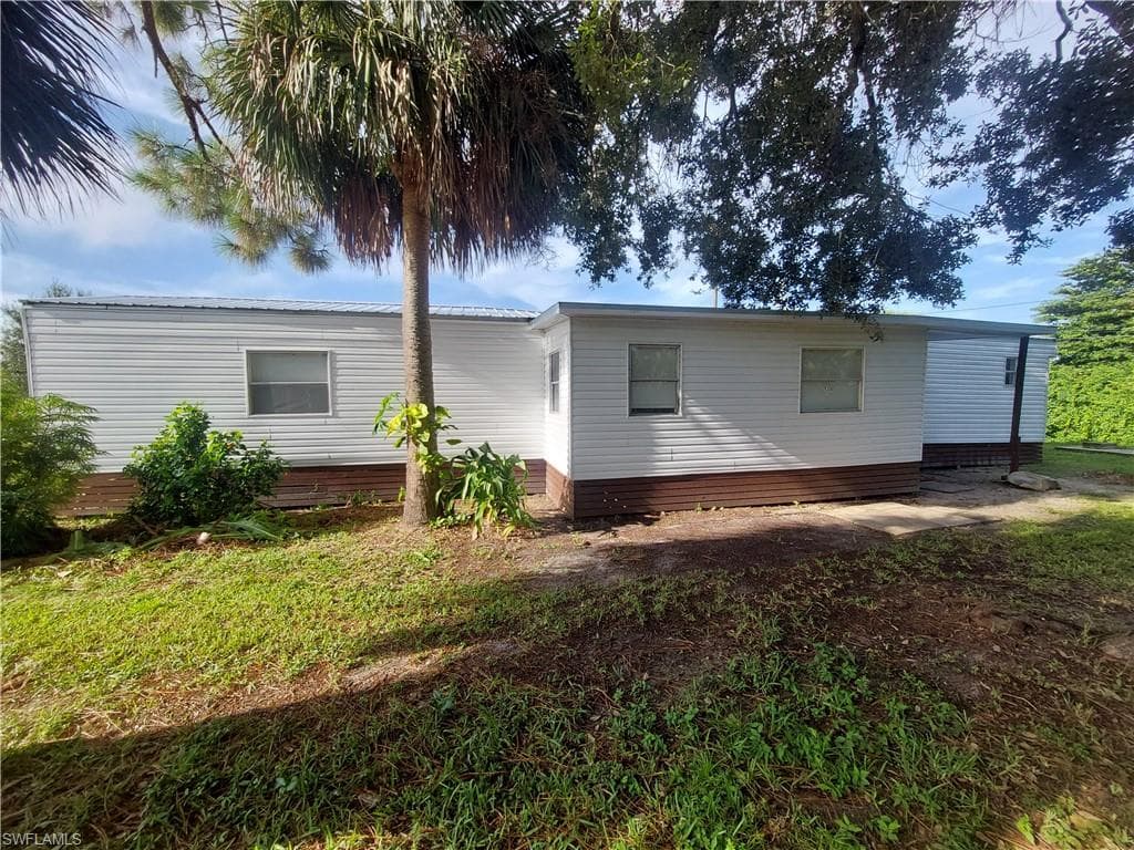 8386 Tolles DR NORTH FORT MYERS, FL 33917