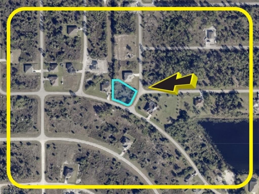 926 Ossie AVE LEHIGH ACRES, FL 33974