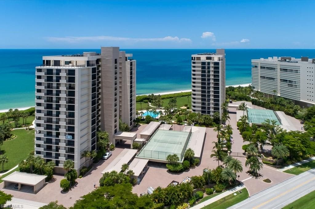 10851 Gulf Shore DR 1504 NAPLES, FL 34108