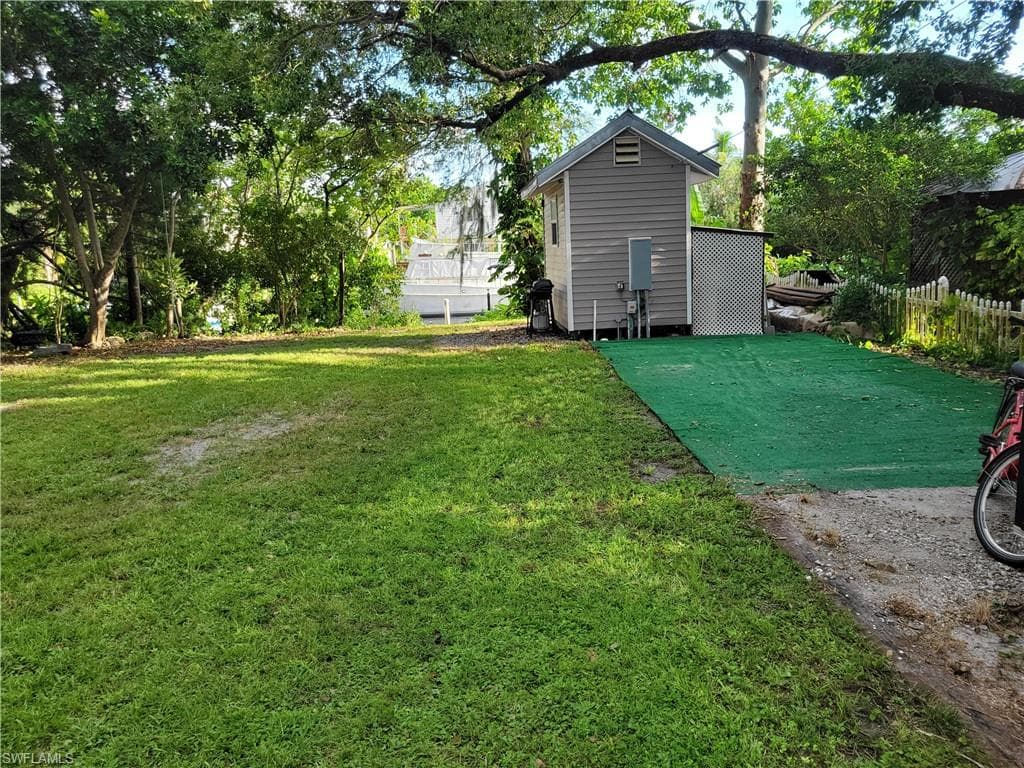 1070 Schooner LN MOORE HAVEN, FL 33471