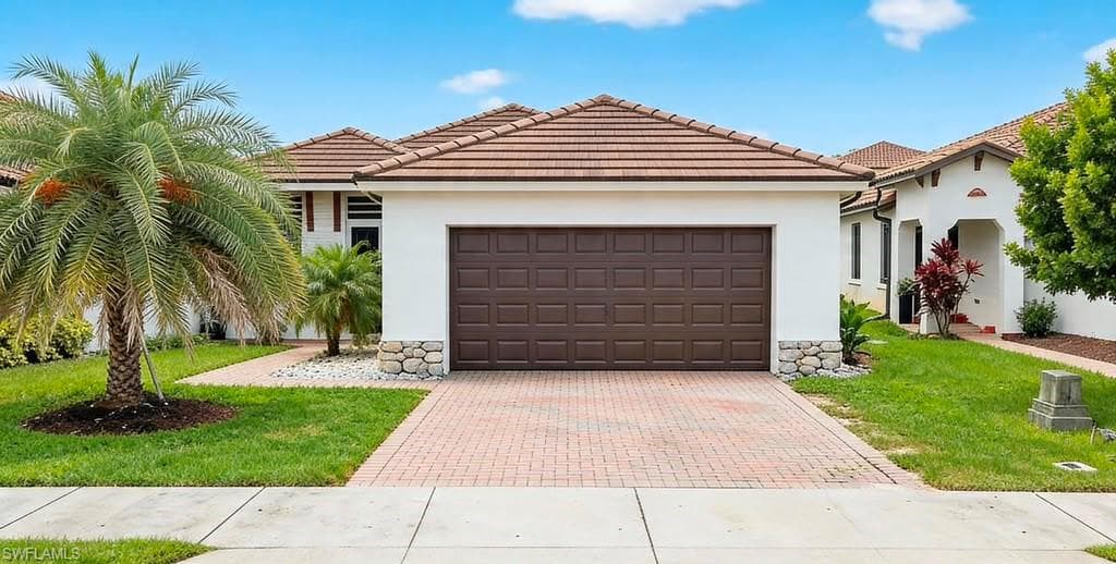 5072 arancia LN AVE MARIA, FL 34142