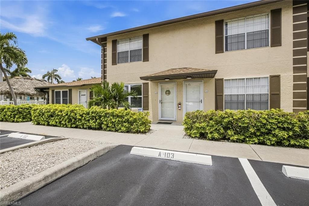 731 Elkcam CIR A102 MARCO ISLAND, FL 34145