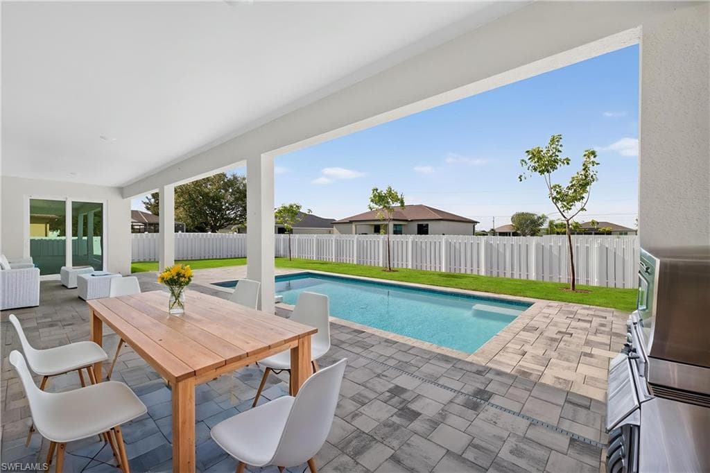 1011 NW 9th ST CAPE CORAL, FL 33993