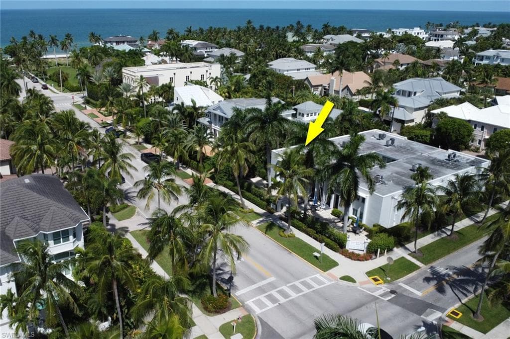 175 5th AVE S 4 NAPLES, FL 34102