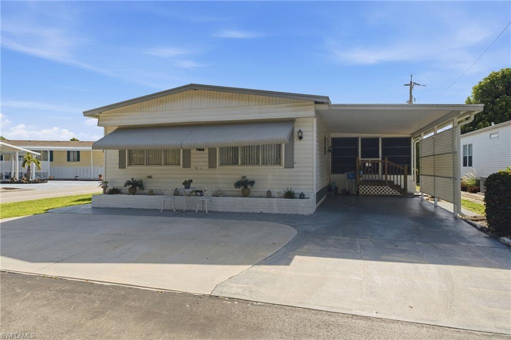 227 Santa Fe TRL NORTH FORT MYERS, FL 33917