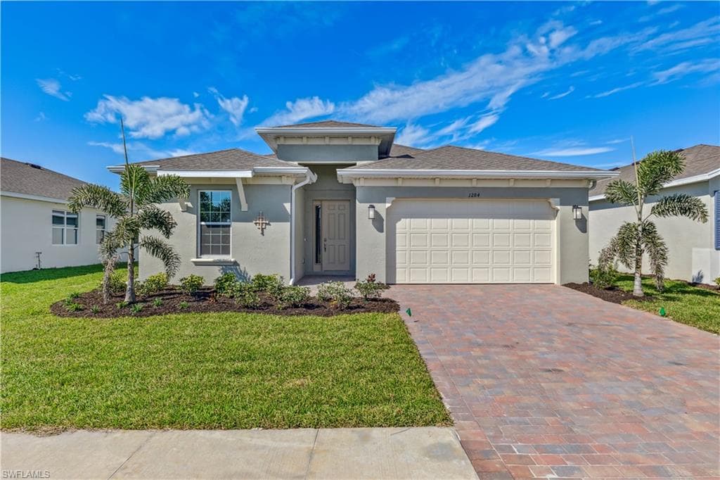 579 Spring Hill Lake LOOP CAPE CORAL, FL 33993