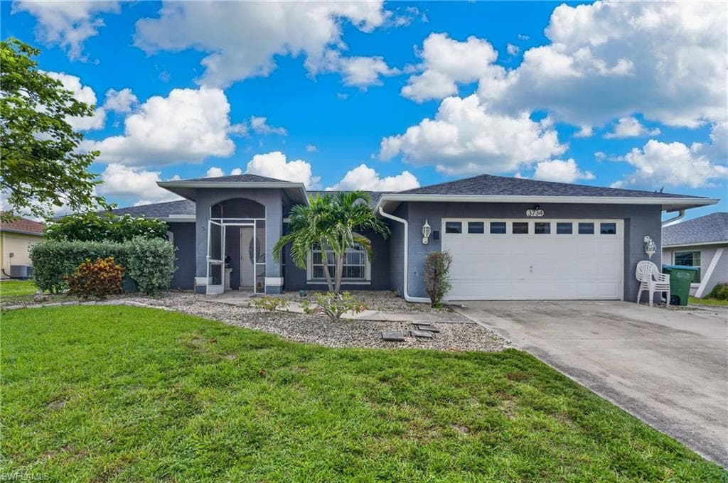 3734 SW 11th AVE CAPE CORAL, FL 33914