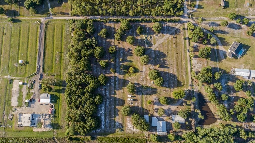 3880 Packinghouse RD ALVA, FL 33920