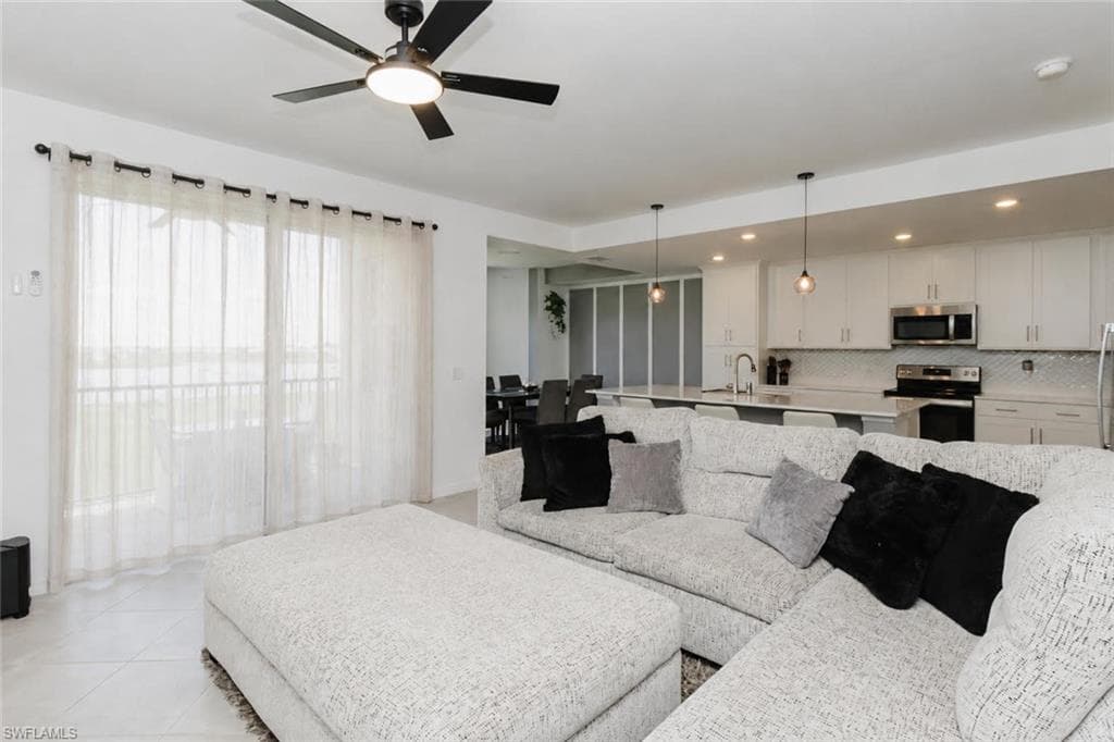 5651 Double Eagle CIR 4332 AVE MARIA, FL 34142