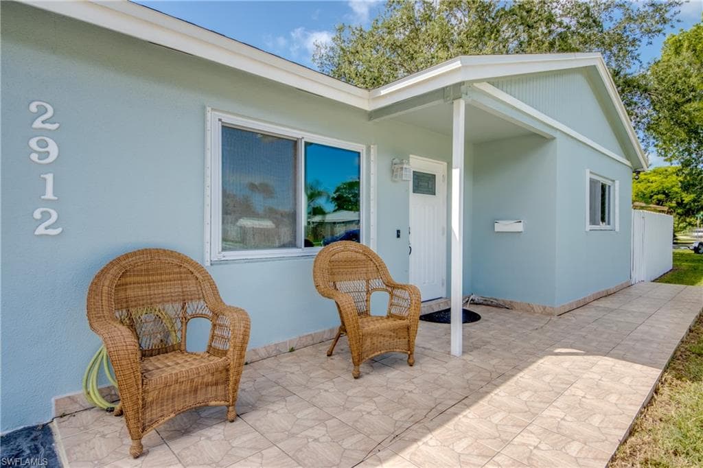 2912 Poinciana DR NAPLES, FL 34105