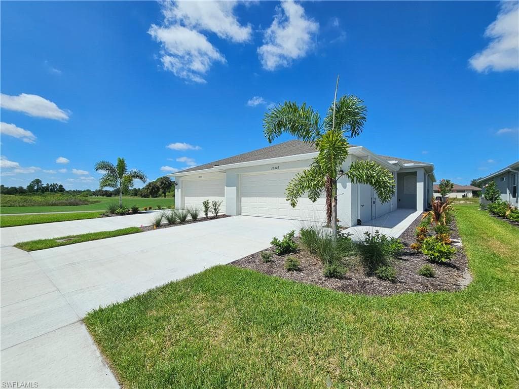 20503 Hazelnut CT S LEHIGH ACRES, FL 33936